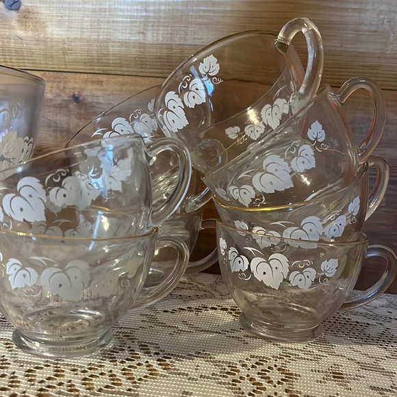 Anchor Hocking Punch Bowl -  White Leaves Design/Gold Accent - Picture 5 of 5